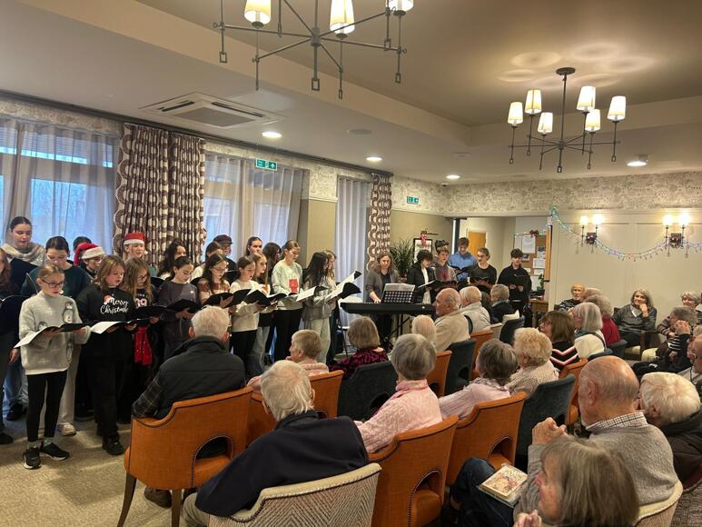 Photo 2025 12 12 15 03 45